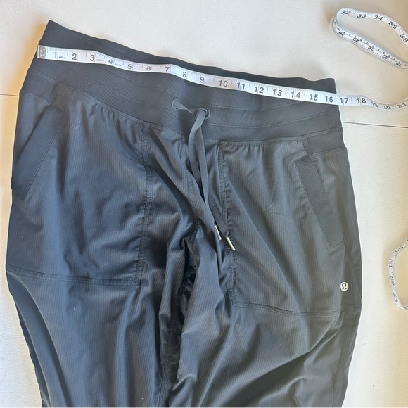 Lululemon Dance Studio Mid-Rise Pant Black Size 12 - Picture 9 of 13